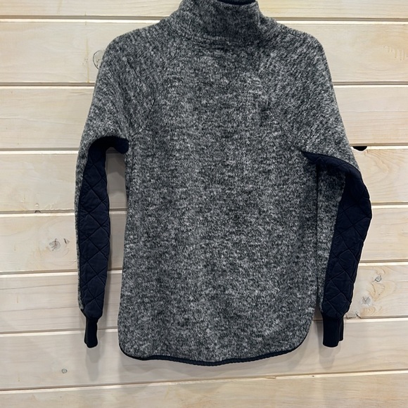 Abercrombie Sweater size Small - Picture 4 of 5